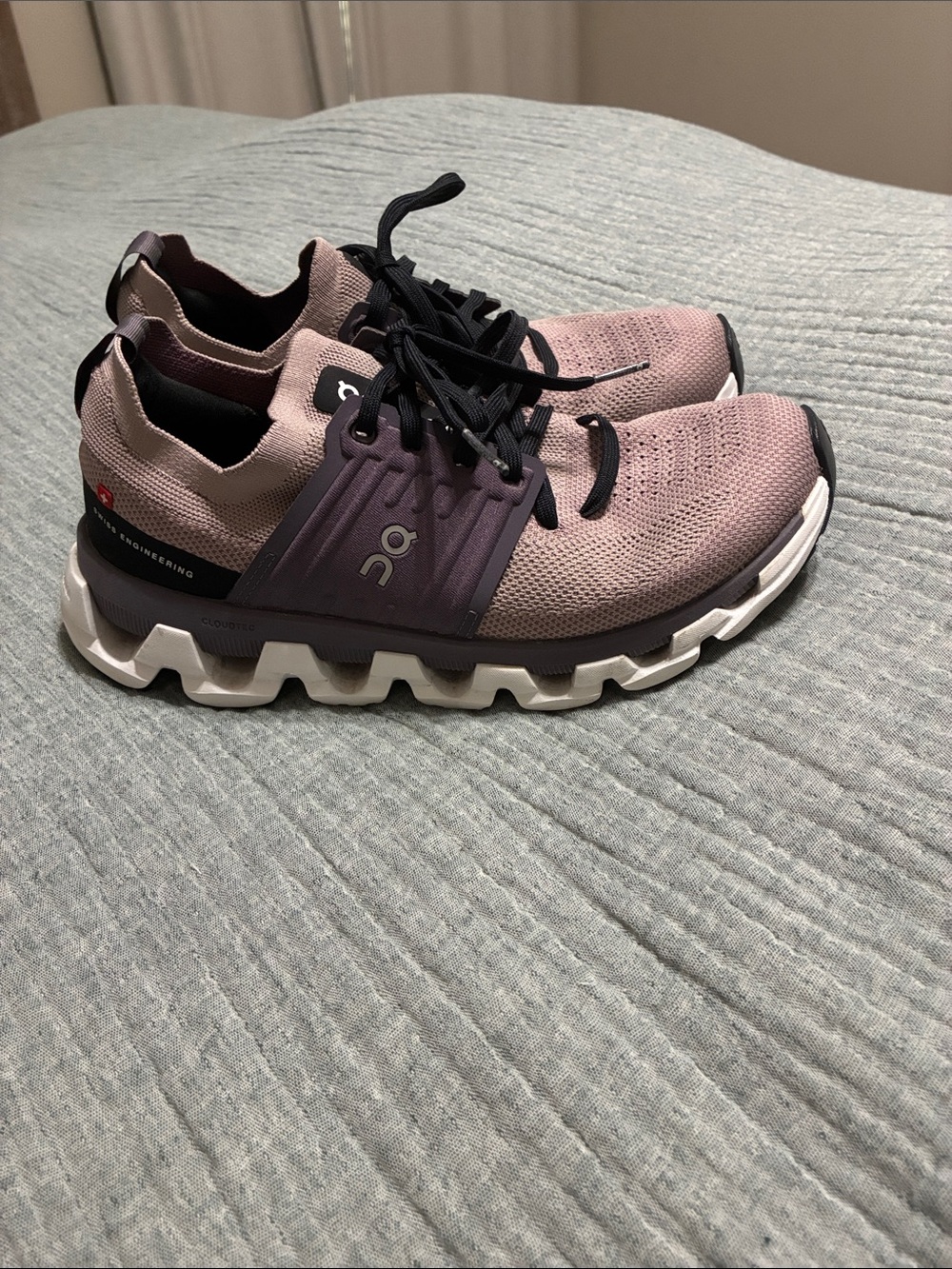 On Running CloudSwift Shoes